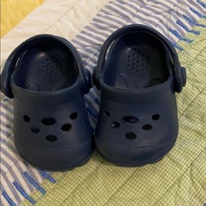 Baby off brand navy crocs size 2